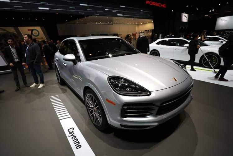<p>Porsche - Cayenne</p>
