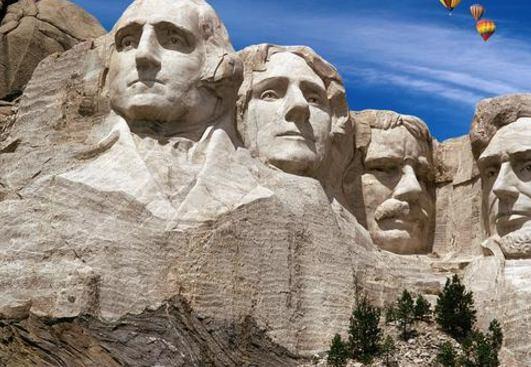 <p>1-Rushmora Dağı Anıtı / ABD</p>
