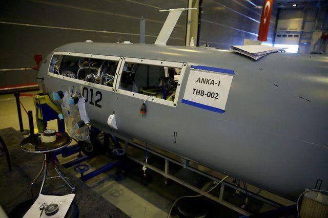 <p>İkinci aşamada geliştirilen silahlı versiyonları TSK’nın terörle mücadele operasyonlarında şehit sayısının asgari seviyeye düşürülmesine büyük katkı sağladı.</p>
<p> </p>