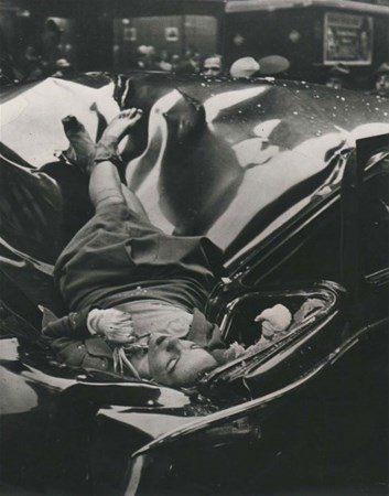 <p>Evelyn Mchale, Empire State Binası'ndan ölüme atladığı gün, 1947</p>

<p> </p>
