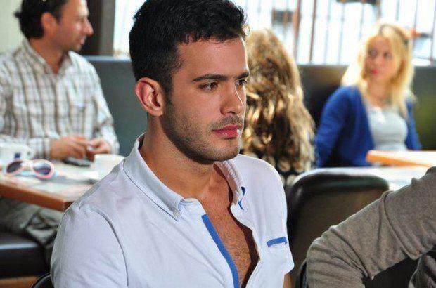 <p>Barış Arduç, ilk defa 2011 yılında ''Küçük Hanımefendi'' dizisiyle kamera karşısına geçti.</p>
<p> </p>