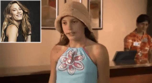 <p>Güzel oyuncu Serenay Sarıkaya, ilk defa 2006 yılında ''Şaşkın'' adlı filmde rol aldı.</p>

<p> </p>
