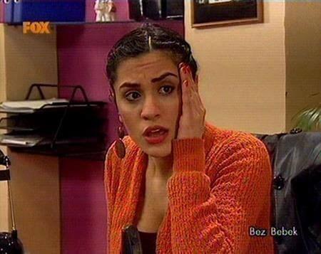 <p>İzmirli oyuncu Şükran Ovalı ilk defa 2007 yılında ''Bez Bebek'' adlı dizide rool aldı.</p>
<p> </p>