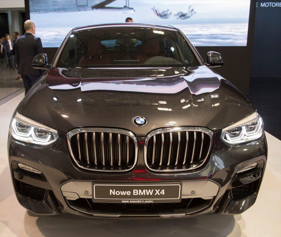<p>BMW X4 </p>
