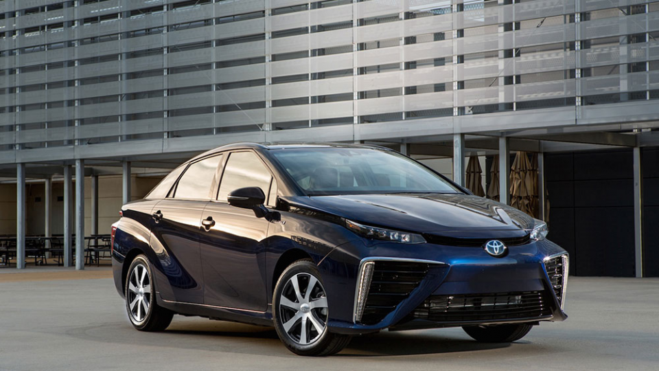 <p><strong>TOYOTA</strong></p>

<p>Toplam satış: 7.408</p>
