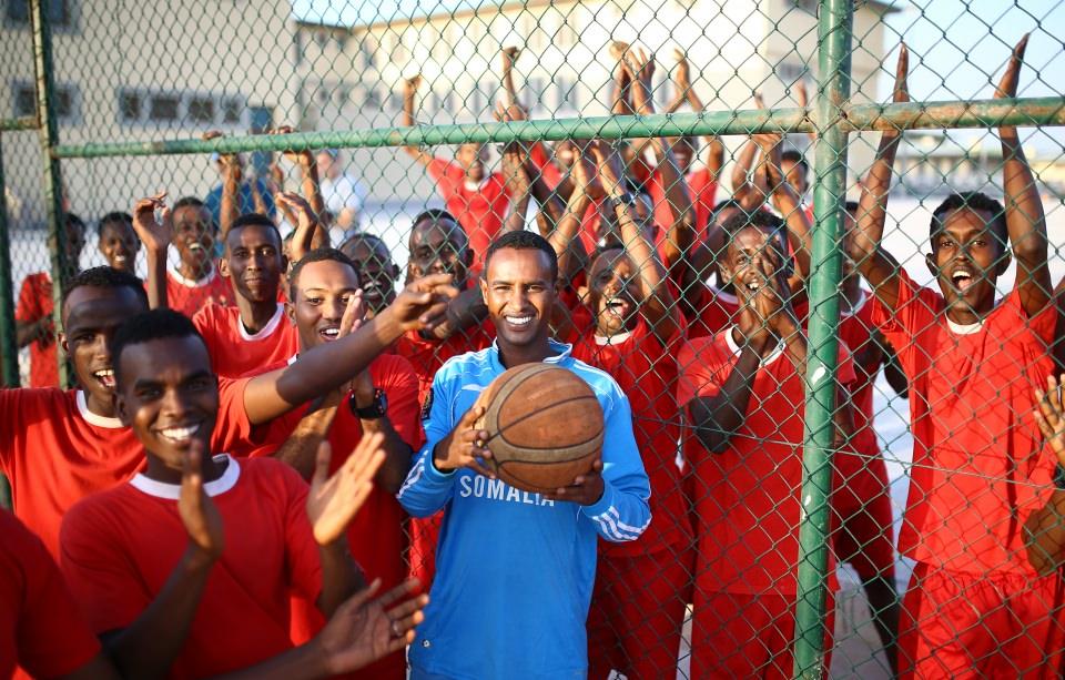 <p>Daha önce Katar TSK Kara Unsur Komutanlığında görevli Mehmetçik'in kullanımına sunulan silahlar, yurt dışında ilk kez Somali Türk Görev Kuvveti Komutanlığında eğitim silahı olarak kullanıldı.</p>