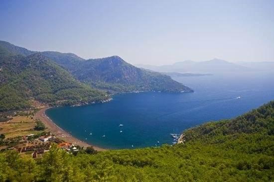 <p><strong>27. Ekinci Koyu, Köyceğiz, Muğla</strong></p>

<p>Muğla ilimizde yer alan Ekincik görülmeye değer bir tabiata ve koya sahip. Muğla'dan vazgeçemeyenlerden iseniz Ekinci Koyunu mutlaka görmelisiniz.</p>
