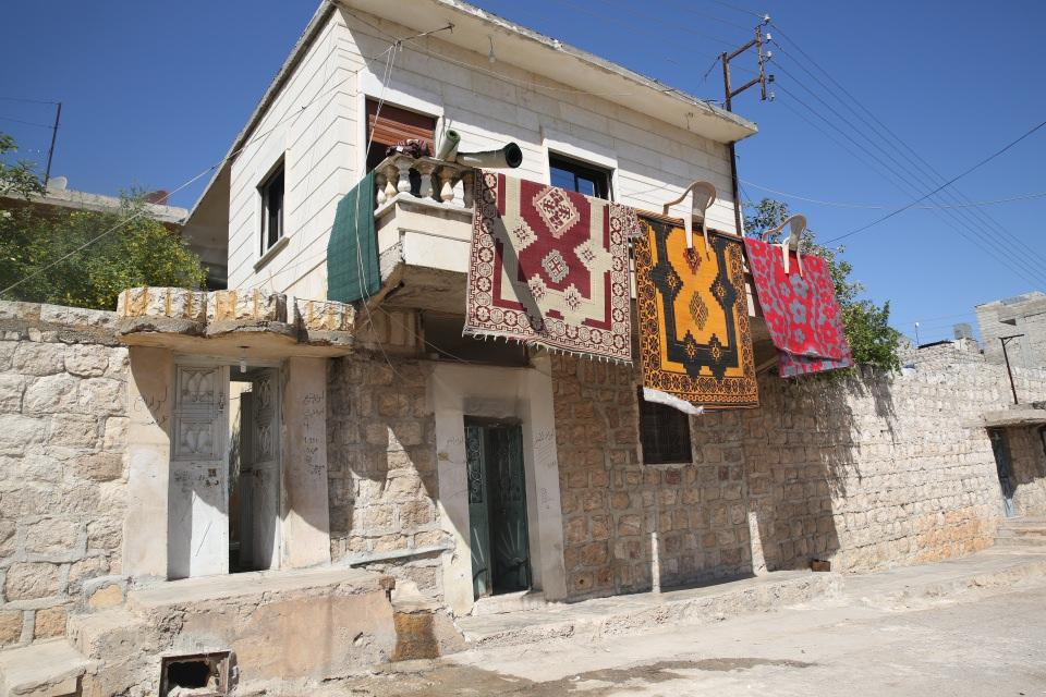 <p>YPG/PKK'nın a&ccedil;tığı hendek ve t&uuml;neller nedeniyle Afrin'de bir&ccedil;ok su hattı hasar g&ouml;rm&uuml;ş, şebekelere giden su kesilmişti.</p>

<p>&nbsp;</p>
