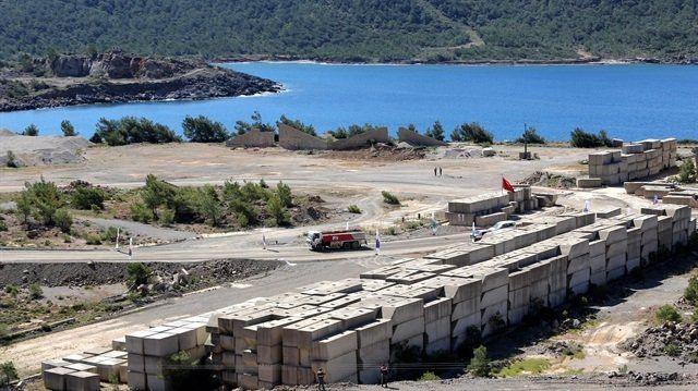 <p>Türkiye’nin 1955’te başlayan nükleer enerji sürecinin ilk santral projesi olan ‘Akkuyu Santralı’nda temel yarın Cumhurbaşkanı Erdoğan ve Rusya Başkanı Putin’in katılımları ile atılacak. Peki 'Akkuyu NGS' neler getirecek?</p>