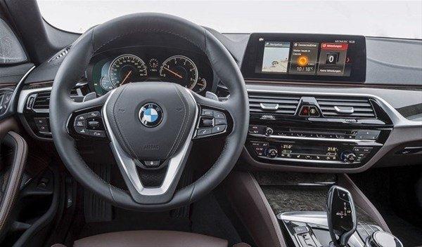 <p>BMW 5 Serisi</p>
