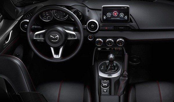 <p>Mazda MX-5</p>
