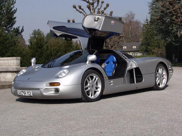 <p>Iisdera Commendatore 112I</p>

<p> </p>
