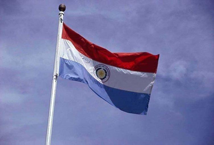 <p><strong>Paraguay</strong></p>
<p>Toplam donanma varlığı: 40<br />
Uçak gemisi: 0<br />
Fırkateyn: 0<br />
Destroyer: 0<br />
Korvet: 0<br />
Denizaltı: 0<br />
Devriye gemisi: 24<br />
Mayın gemisi: 0</p>