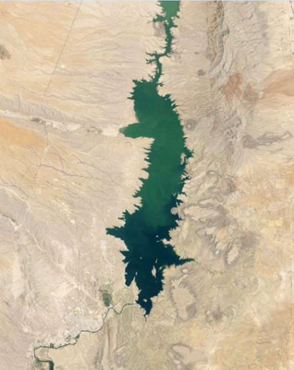 <p>New Mexico'daki Elephant Butte Rezervuarı, 2013 yazında 41 yıl içinde en düşük seviyesine geldi. Fotoğraf, 2 Haziran 1994 tarihinden.</p>

<p> </p>
