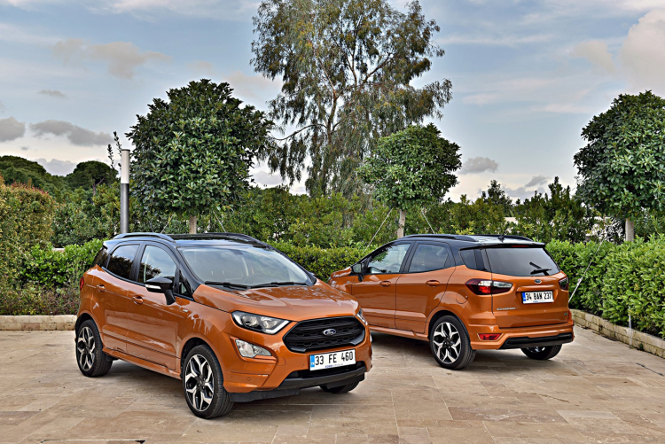 <p><strong>HAYATI FARKLI YAŞAYIN</strong></p>
<p>FORD SUV ailesinin en yeni üyesi EcoSport yollaıa çıktı. EcoSport’un, 1.5 litre TDCi dizel motor ve 1.0 EcoBoost motorlusundan sonra Ford Akıllı 4x4 Çekiş (AWD) sistemli ve 1.5 litre EcoBlue dizel motor 125 beygirlik araç ise mayısta satışa sunulacak. EcoSport, 112 bin liradan başlayan fiyatlarla satılıyor. </p>