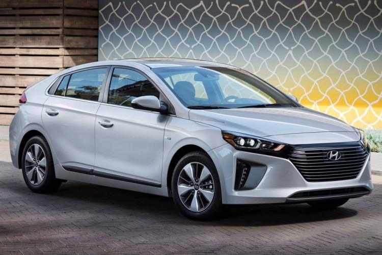 <p>3) Hyundai Ioniq</p>
