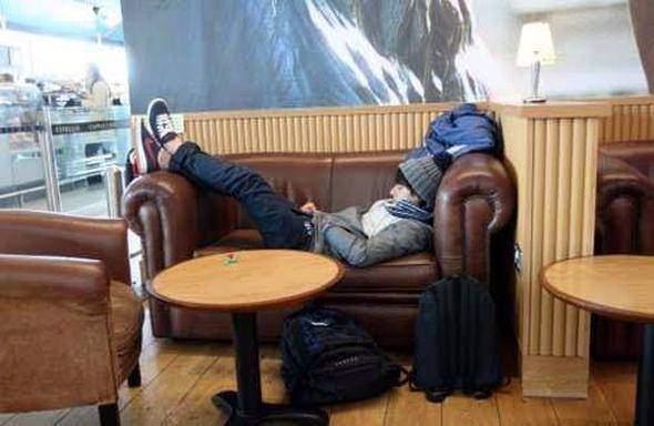 <p>Uyurken, TV izlerken olduğundan iki kat daha fazla kalori harcarız.</p>