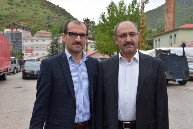 <p>Bu arada belediye tarafından Narlı köyü yakınında yapılan mesire alanının açılışı, Kaymakam Temel Ayca, 2. Hudut Tugay Komutanı Tuğgeneral Bahtiyar Ersay ve İlçe Emniyet Amiri Oktay Kapsız'ın katılımıyla gerçekleştirildi.</p>