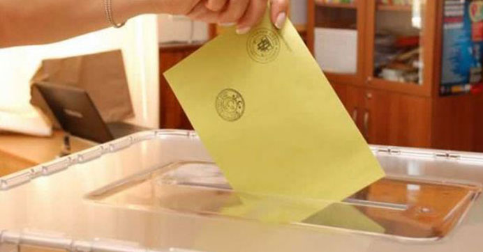<p>24 Haziran seçimlerinde milletvekili aday adaylığı için istifalarda süre sona erdi. AK Parti'den Aday adayı olmak isteyenler kamudan istifalarını verip başvuruda bulundu. İstifasını sunanlar içinde dikkat çeken isimler var.</p>

<p> </p>
