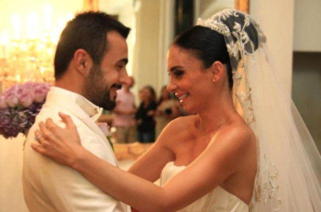 <p>Kılıç, verdiği röportajda, 'Süper Baba' dizisinden sonra pek çok oyunculuk teklif aldığını ancak yarım kalan eğitimini tamamlamak istediğini söyledi. Şuanda özel tasarım çantalar yapan Payende Çizmeci Kılıç'ın eşi de kimya mühendisi.</p>
<p> </p>