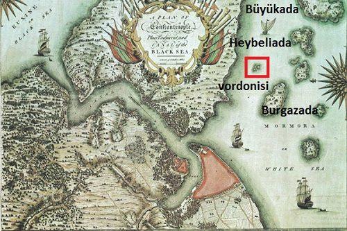 <p>Bizans İmparatorluğu’nun başkenti İstanbul’da, 1010 yılının Temmuz ayında oldukça büyük bir deprem oldu ve Vordonisi adası bu depremde sular altında kaldı. Vordonisi adasının üstünde yaşayanlarla birlikte suya gömülmesi diğer ada sakinleri için de panik yarattı. Fakat diğer adalar için böyle bir risk olmadığı, çünkü tüm adaların granit kayalıklar üzerinde yer aldığı öğrenildi. Vordonisi adası ise alüvyon bir tabakada oluşmuştu ve bu açıdan diğer adalardan jeolojik olarak farklıydı.</p>

<p> </p>
