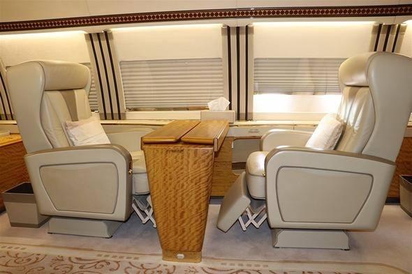 <p>Antalya’da, VIP jete dönüştürülen Airbus A319 tipi uçak Türkiye’nin şova dayalı ilk havacılık fuarı Eurasia Airshow’da sergilenmek üzere Antalya’ya getirildi.</p>

<p> </p>
