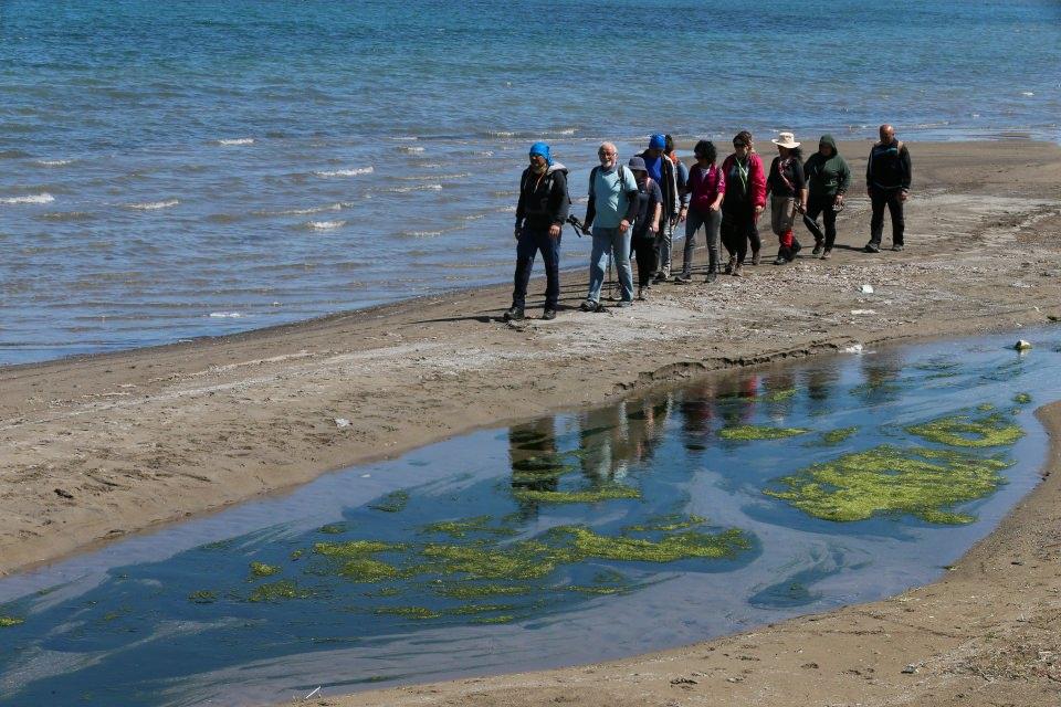 <p>Özbek'ten sonra etabın 16. kilometresinde 200 metre yükseklikteki sırta ulaşanları, Urla'nın İskele ve Çeşmealtı mahalleleri ile Karantina Adası karşılıyor.</p>