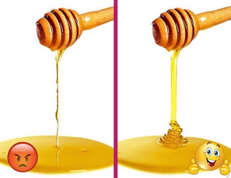 <p><strong>BAL</strong></p>
<p>Kaliteli bal bir tabağa döküldüğünde kalın ve yavaş bir biçimde süzülür. Sahte bal ise damla ve hızlı akar. Aynı zamanda balın tadı fazla şekerli ise bu balın doğal olmadığı ve beyaz şeker katkılı olduğu anlamına gelir.</p>