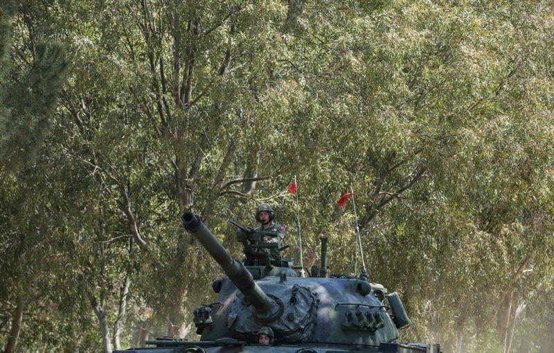 <p>Batı Anadolu, Orta Ege, İzmir Körfezi ve Doğanbeş Atışlı Tatbikat Bölgesi'nde 7-11 Mayıs'ta icra edilecek tatbikatın fiili safhası öncesinde 19 dost ve müttefik ülke unsurlarının katılımıyla hava hücum harekatı, amfibi harekat ve bot eğitimleri yapıldı.</p>

<p> </p>
