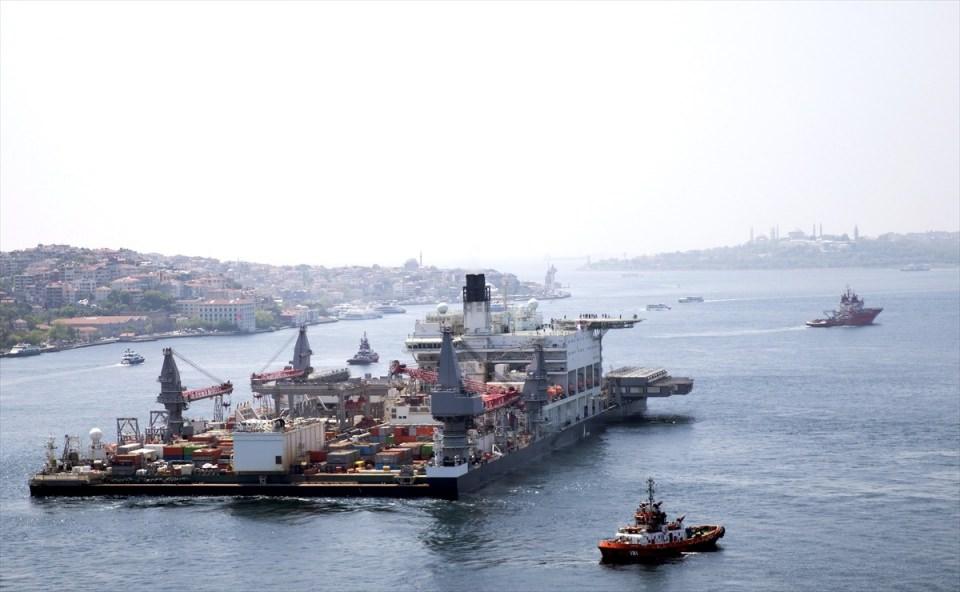 <p>Pionering Spirit, TürkAkım projesinin derin denizlerdeki ikinci hattını tamamlamak üzere, bu yılın üçüncü çeyreğinde Karadeniz'e geri dönecek.</p>
<p> </p>