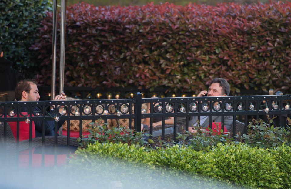 <p>AA ekibi, FET&Ouml;'n&uuml;n iki &ouml;nemli ismini Washington'da buluştukları otelde ve sonrasında gittikleri mekanda bir arada g&ouml;r&uuml;nt&uuml;ledi.</p>

<p>&nbsp;</p>
