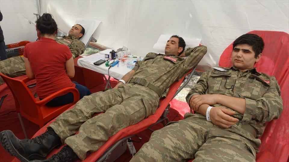 <p>Personelin birliğe ulaşmasına da Kırklareli Belediyesi otobüsleriyle destek verdi.</p>

<p> </p>
