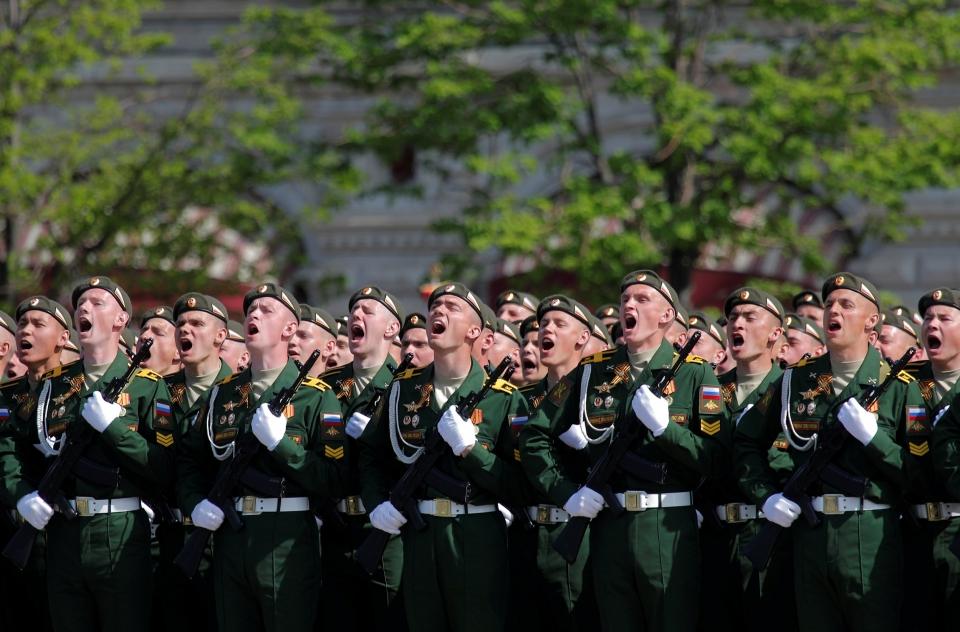 <p>Rusya'da, Sovyet ordusunun İkinci Dünya Savaşı'nda Nazi güçlerine karşı kazandığı zaferin 73. yıldönümü olması nedeniyle büyük bir askeri geçit töreni düzenlendi.</p>

<p> </p>
