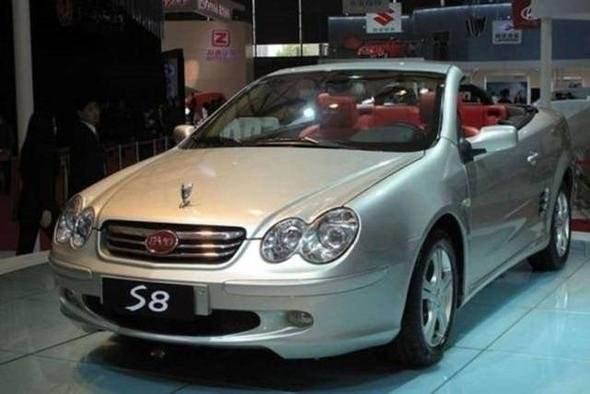 <p>BYD S8</p>
