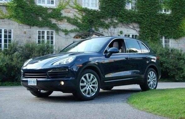 <p>Porsche Cayenne</p>
