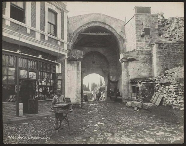 <p><strong>Edirnekapı 1800'ler</strong></p>

<p> </p>
