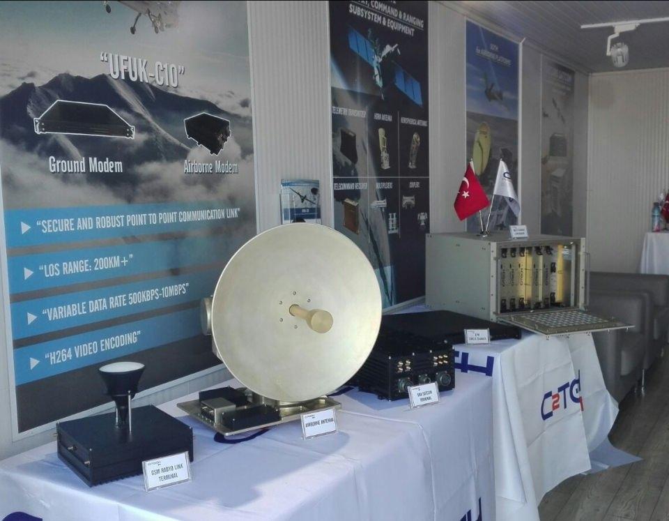 <p>Türkiye'de üretilen ve uydu haberleşme kabiliyetine ihtiyaç duyan tüm insansız hava araçlarında (İHA) kullanılabilecek uydu haberleşme anteni yerli olarak geliştirildi.</p>
