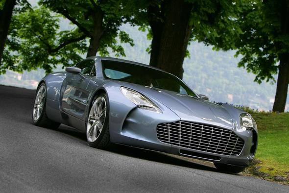 <p>16) ASTON MARTIN ONE-77</p>
<p>354 km/sa</p>
