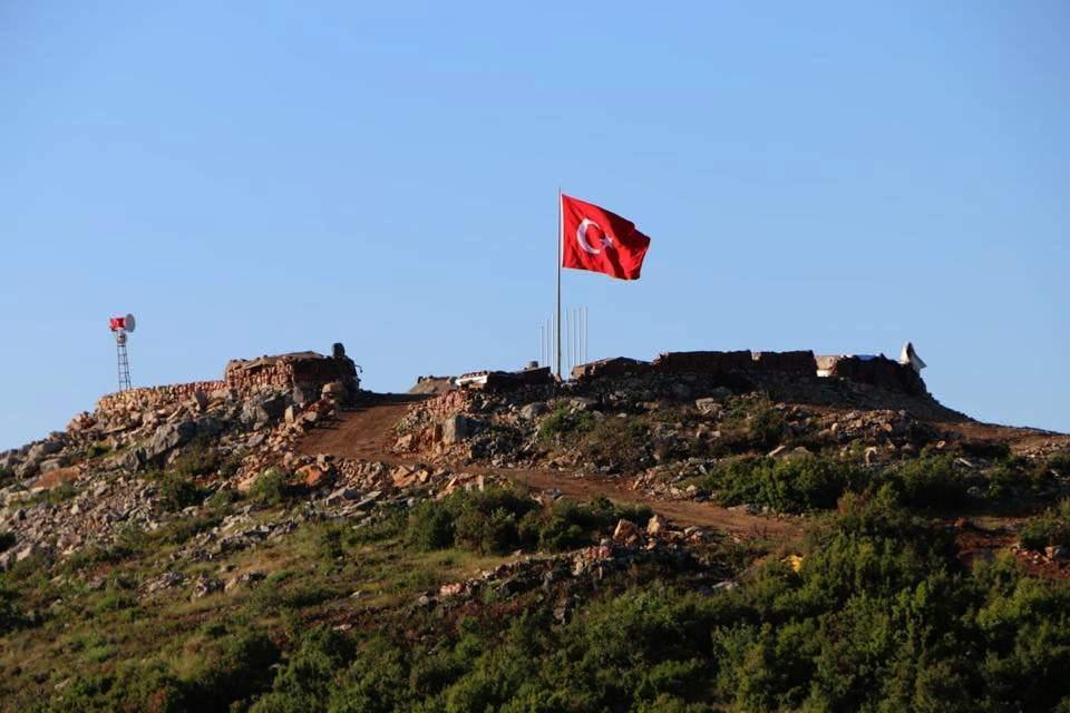 <p>Türk Silahlı Kuvvetleri'nin Suriye'nin Afrin kentinde terör örgütlerine yönelik yürüttüğü 'Zeytin Dalı Harekâtı'nda 9 şehit verilen Keltepe'ye, 9 Türk bayrağı dikildi.</p>

<p> </p>
