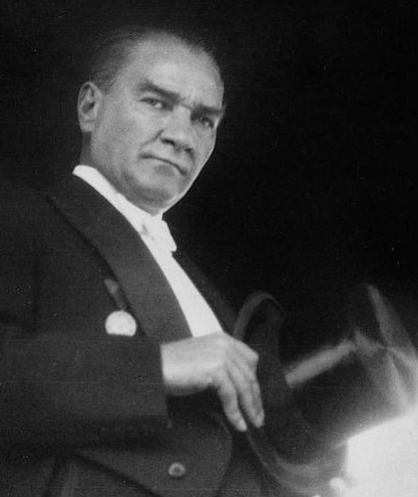 <p><strong>SEDA BAKAN</strong></p>

<p>İyi ki Samsun’dan yola çıkıp, Cumhuriyetimizi kurdun sevgili Ata’mız... Hep bizimle, yüreğimizde ve aklımızda olacaksın ... 19 Mayıs Atatürk’ ü Anma, Gençlik ve Spor Bayramımız kutlu olsun... 