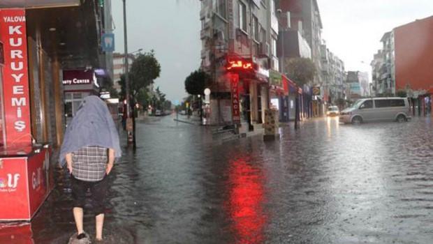 <p>Meteoroloji Genel Müdürlüğü'nden yapılan yazılı açıklamaya göre, sabah saatlerinden saat 12.00'ye kadar Bursa, Kocaeli ve Yalova'da kuvvetli gök gürültülü sağanak (21-50 kilogram/metrekare) bekleniyor. </p>

<p> </p>
