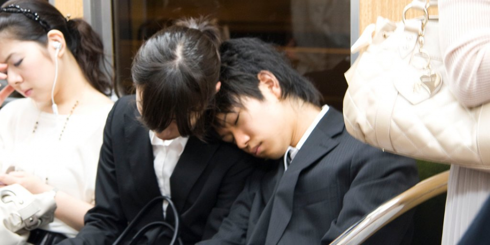 <p>Japonya dünyanın en uzun çalışma saatlerine sahip olsa da gelişmiş G7 ülkeleri arasında üretkenliği en az ülke konumunda.</p>

<p> </p>
