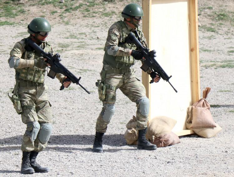 <p>Geçen yıl 7 binden fazla MPT-76 Milli Piyade Tüfeği güvenlik güçlerine teslim edildi.</p>
<p> </p>