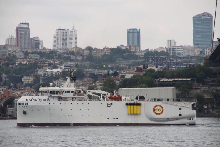 <p><strong>Donanmanın yeni gemileri</strong></p>
<p>Deniz sistemleri alanında geçen yıl Maden Tetkik ve Arama Genel Müdürlüğü (MTA) Oruç Reis sismik araştırma gemisinin kabulü yapıldı, Enerji ve Tabii Kaynaklar Bakanlığının hizmetine sunuldu.</p>