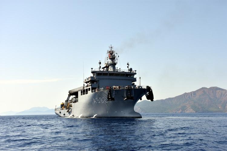 <p>Kurtarma ve Yedekleme Gemileri Projesi'nde hem TCG Işın'ın hem de TCG Akın'ın kabulleri yapıldı.</p>