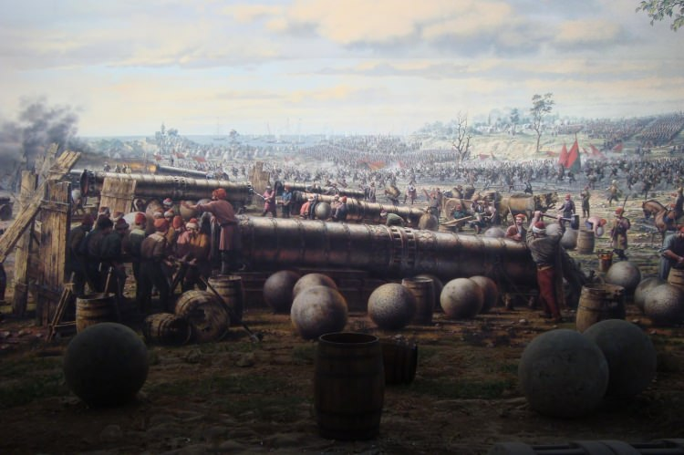 <p>SURLARI YIKAN TOPLARIN PLANINI 'FATİH' BİZZAT HAZIRLADI</p>

<p>1453 yılı 23 Mart’ta ordusuyla Edirne’den hareket eden Sultan II. Mehmet, İstanbul surlarını yıkacak büyüklükteki topların planını bizzat kendisi hazırlayarak, o zamana kadar yapılan toplardan çok daha büyük toplar döktürdü.</p>
