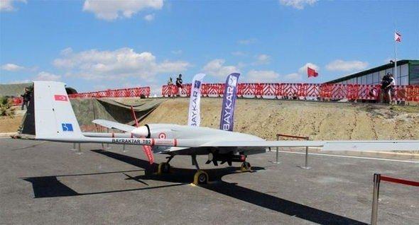 <p>Yer Sistemlerine bağımlı olmaksızın tam otomatik iniş ve kalkış &ouml;zelliği</p>

<p>GPS Bağımlılığı olmaksızın d&acirc;hili sens&ouml;r f&uuml;zyonu ile seyr&uuml;sefer &ouml;zelliği</p>

<p>Karbon fiber, Kevlar, Hibrid Kompozit Yapı</p>
