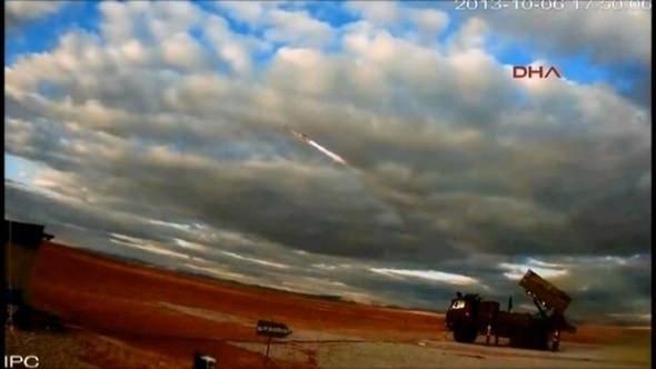 <p><em><strong>HİSAR F&Uuml;ZELERİ&nbsp;</strong></em></p>

<p>T&uuml;rk Silahlı Kuvvetleri, askeri &uuml;s, liman, tesis ve birliklerin hava tehditlerinden korunması amacıyla değişen atış kontrol ve komuta kontrol altyapılarına uyumlu şekilde Hisar F&uuml;zelerini tasarladı.</p>
