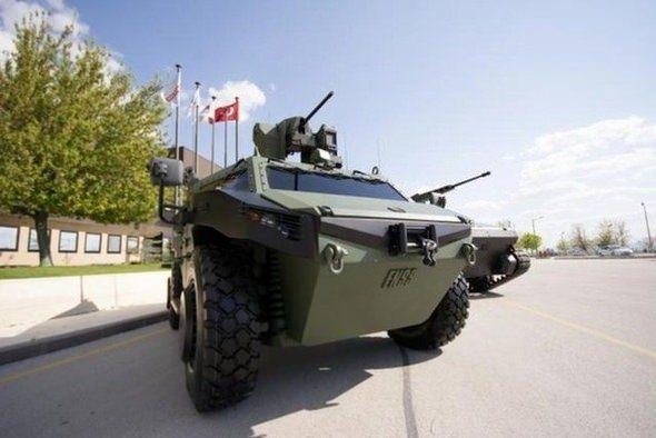 <p>Pars, mayınlara ve el yapımı patlayıcılara karşı korumalı olan aracın g&ouml;vdesi, balistik malzemeden &uuml;retildi. CH-47 Chinook ağır y&uuml;k helikopteri dahil her t&uuml;rl&uuml; askeri kargo u&ccedil;ağı ile taşınabiliyor.</p>

<p>&nbsp;</p>
