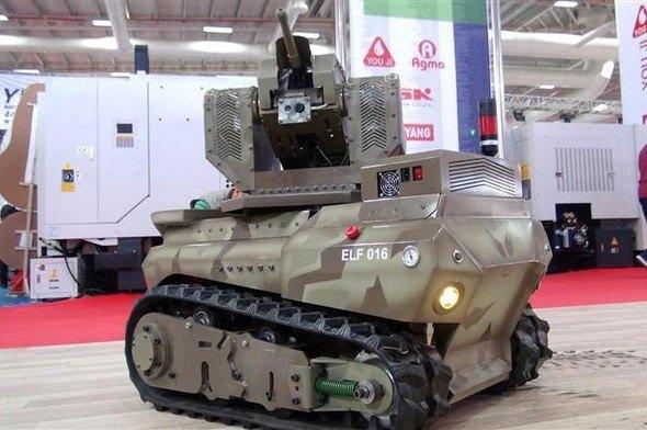 <p><em><strong>ANKEROT</strong></em></p>

<p>Konya'da bir yazılım firması, &ouml;zellikle Doğu ve G&uuml;neydoğu'da ter&ouml;r &ouml;rg&uuml;t&uuml; PKK'ya karşı m&uuml;cadele veren asker ve polisin kullanabilmesi i&ccedil;in 'Ankerot' adını verdiği tank g&ouml;r&uuml;n&uuml;ml&uuml; uzaktan kumandalı mini insansız ara&ccedil; &uuml;retti.</p>
